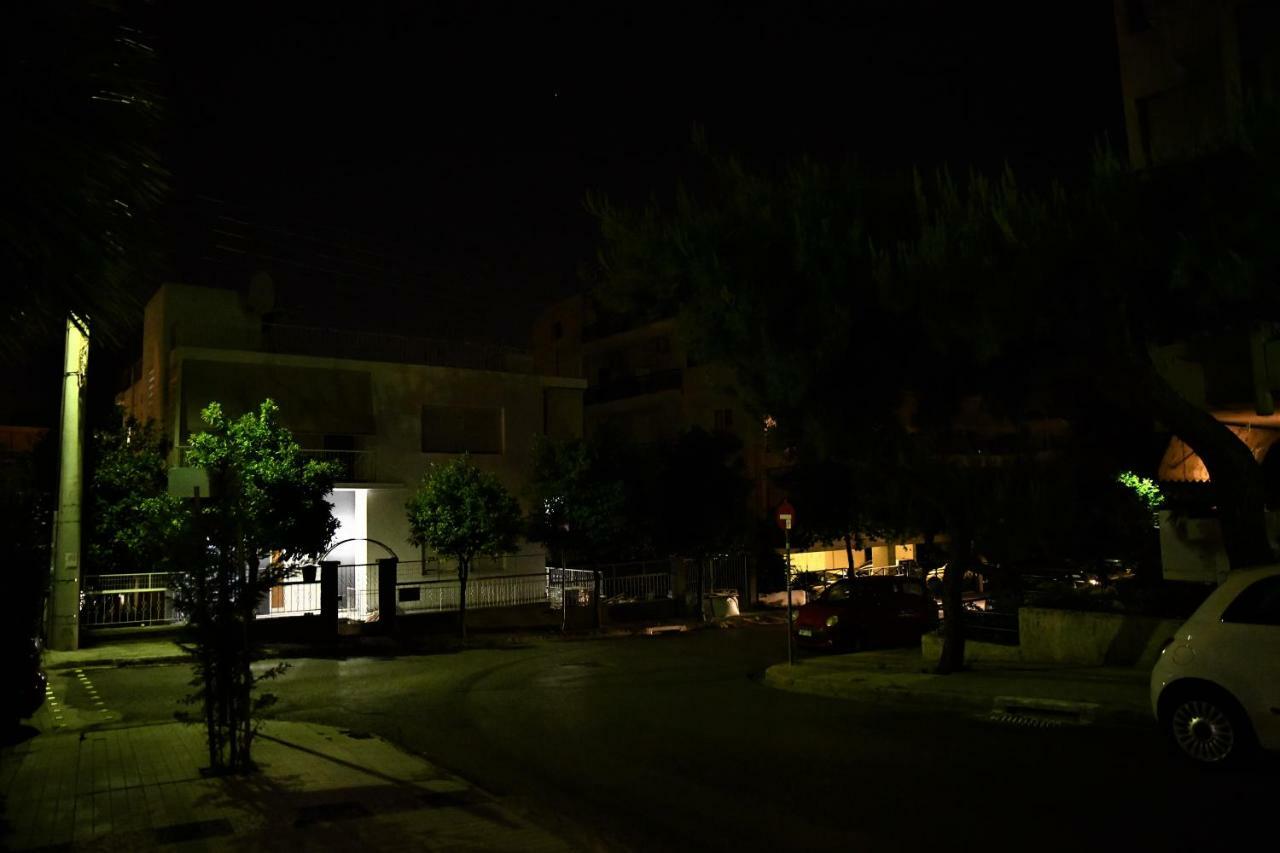 Zefyros Super Cool Apartments Next To Alimos Riviera Athene Buitenkant foto